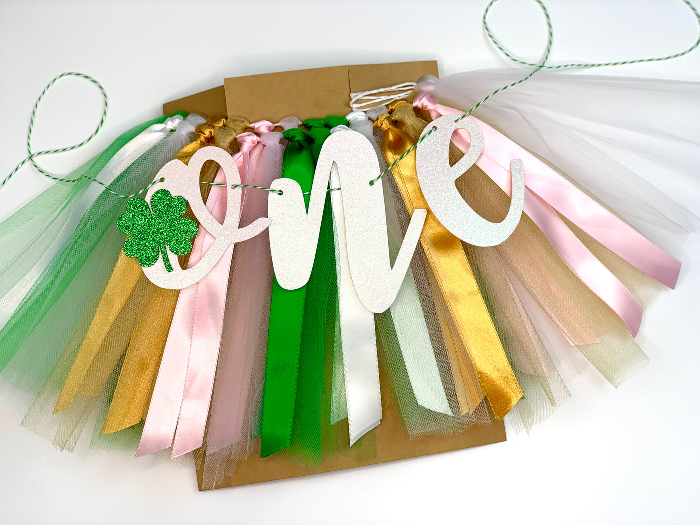 Lucky One St Patrick's Day First Birthday Theme. Green, White, Pink and Gold High Chair Tutu Skirt Banner GDPK